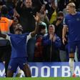 Jackson celebra uno de sus goles