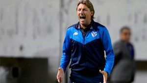 Heinze podría volver a los banquillos Heinze podría volver a los banquillos