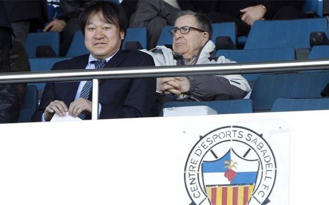 Sakamoto, en el palco de la Nova Creu Alta Sakamoto, en el palco de la Nova Creu Alta