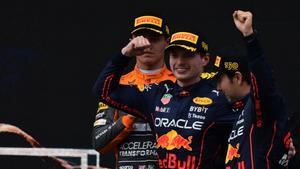 Max Verstappen celebra su victoria en Imola
