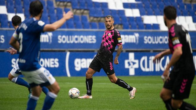 Stoichkov, durante el partido ante el Oviedo Stoichkov, durante el partido ante el Oviedo