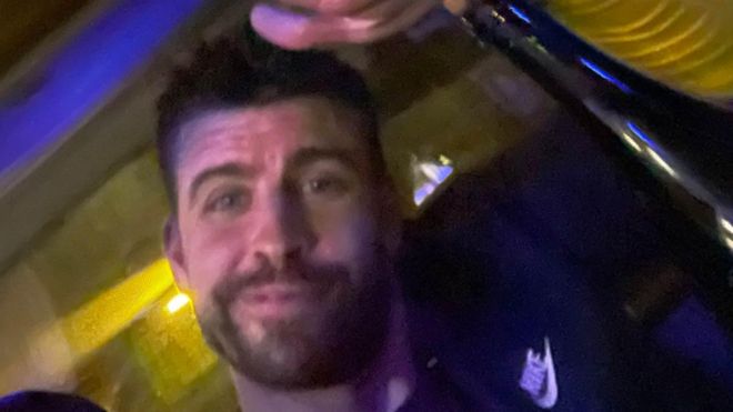 Piqué publicó esta foto en su tuit Piqué publicó esta foto en su tuit
