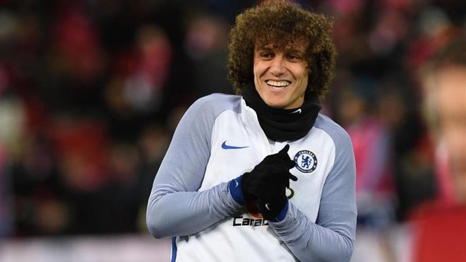 David Luiz durante el calentamiento previo al Liverpool-Chelsea David Luiz durante el calentamiento previo al Liverpool-Chelsea