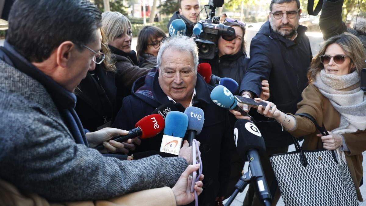 Juicio Alfonso Rus |  Alfonso Rus, «muy más tranquilo».  insiste en su inocencia en el caso de los ‘zombis’: «Ya tengo ganas de hablar»