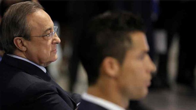 Cristiano Ronaldo pide una mejora de su contrato Cristiano Ronaldo pide una mejora de su contrato
