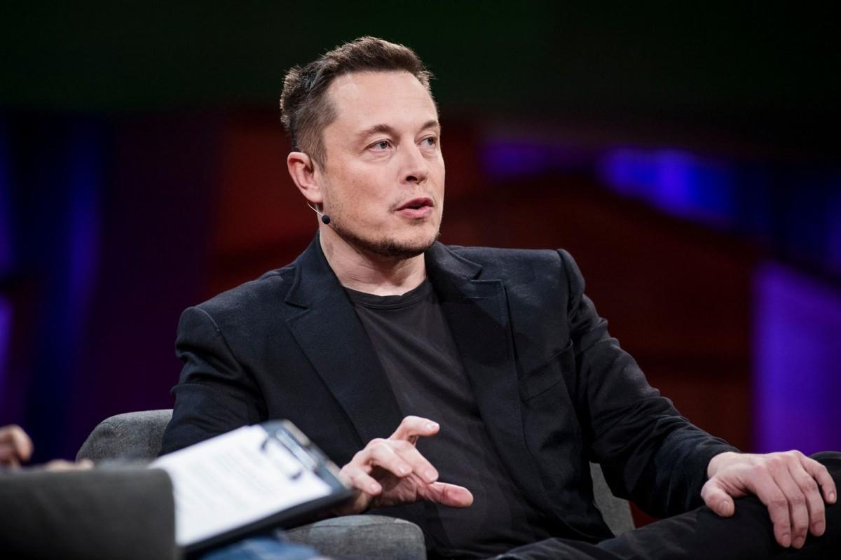 Elon Musk vende más acciones de Tesla por si se ve obligado a comprar Twitter