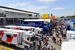 El paddock de MotoGP se restringirá al máximo El paddock de MotoGP se restringirá al máximo