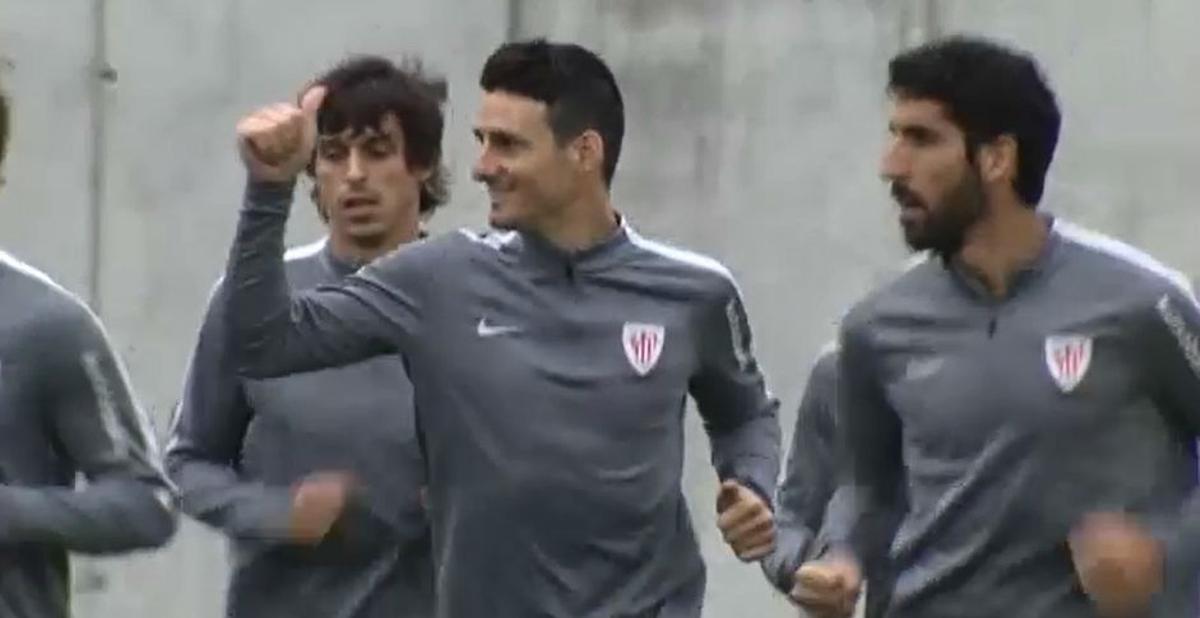 Aduriz, protagonista en el entrenamiento del Athletic