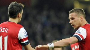 En el Arsenal, Podolski y Özil ganaron una FA Cup en 2014 En el Arsenal, Podolski y Özil ganaron una FA Cup en 2014