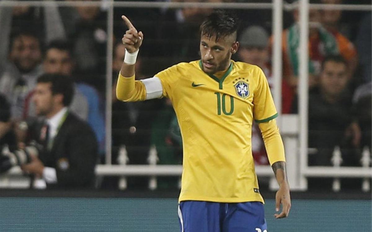 Neymar, en un momento del partido con la selección de Brasil
