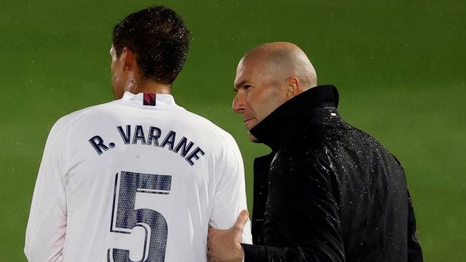 Varane regresa al equipo tras superar el coronavirus Varane regresa al equipo tras superar el coronavirus