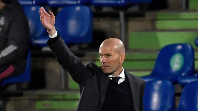 Zidane durante el partido ante el Getafe Zidane durante el partido ante el Getafe