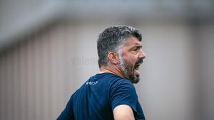 El técnico del Valencia, Gattuso, en un entrenamiento