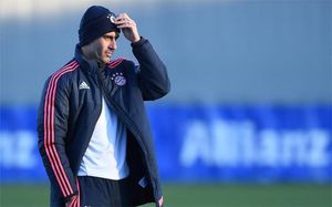 Pep Guardiola, en un entrenamiento con el Bayern de Múnich Pep Guardiola, en un entrenamiento con el Bayern de Múnich
