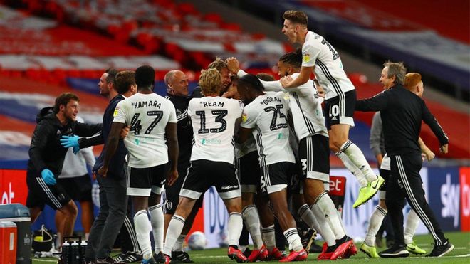 El Fulham celebra el triunfo en Wembley El Fulham celebra el triunfo en Wembley