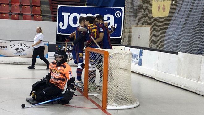 El Barça celebró hasta diez goles en la pista del Lloret El Barça celebró hasta diez goles en la pista del Lloret