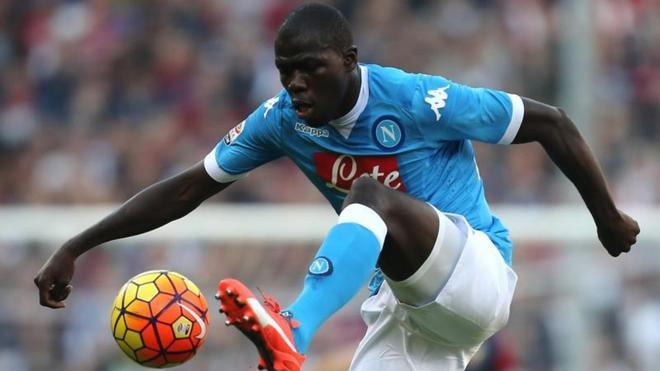 La Juventus ya negocia por Koulibaly