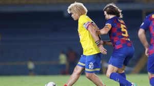 Puyol y Valderrama luchan por el cuero Puyol y Valderrama luchan por el cuero