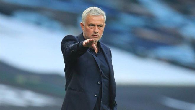 Mourinho denunció irregularidades en las porterías Mourinho denunció irregularidades en las porterías