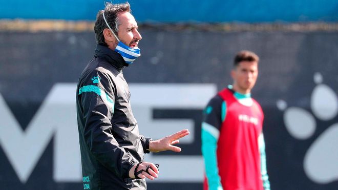 Vicente Moreno, durante un entrenamiento Vicente Moreno, durante un entrenamiento
