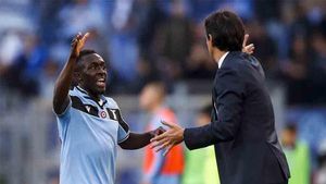 Bobby Adekanye, formado en la cantera del Barcelona, en un encuentro con la Lazio Bobby Adekanye, formado en la cantera del Barcelona, en un encuentro con la Lazio