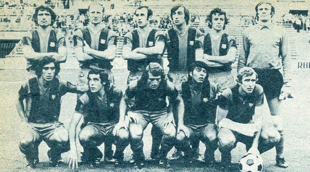 Once del FC Barcelona que se enfrentó al Fortuna Düsseldorf (3-3). De pie, de izquierda a derecha: Laredo, Gallego, Juan Carlos, Costas, De la Cruz y Bals. Agachados (mismo orden): Juanito, Carreño, Pérez, Cos y Rexach.