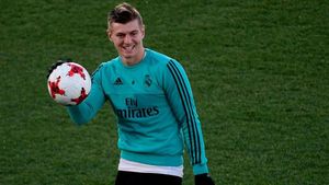 Kroos, en un entrenamiento con el Madrid Kroos, en un entrenamiento con el Madrid