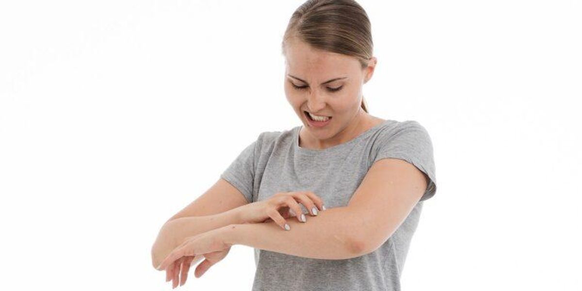Qué es la dermatitis atópica y cómo evitar el desesperante picor Qué es la dermatitis atópica y cómo evitar el desesperante picor