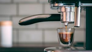 ¡Regalo para papá! La cafetera superautomática más valorada, casi a mitad de precio