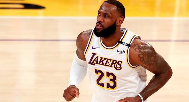 LeBron James, en un partido con Los Ángeles Lakers. LeBron James, en un partido con Los Ángeles Lakers.
