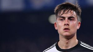 Paulo Dybala con la camiseta de la Juventus Paulo Dybala con la camiseta de la Juventus