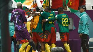 Resumen, goles y highlights del Camerún 1 - 0 Brasil de la fase de grupos del Mundial de Qatar