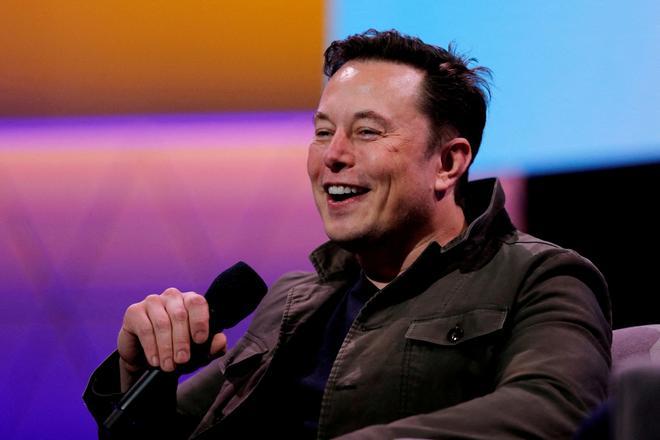 Elon Musk revela que Twitter ya vale menos de la mitad que en el momento de su compra