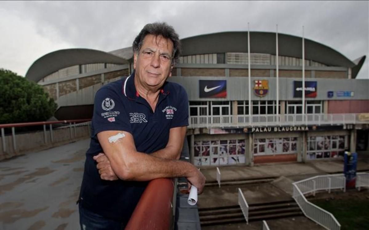 Manolo Flores, que llegó al Barça en 1970, desmenuzó sus recuerdos de un Palau Blaugrana que cumple 45 años Manolo Flores, que llegó al Barça en 1970, desmenuzó sus recuerdos de un Palau Blaugrana que cumple 45 años