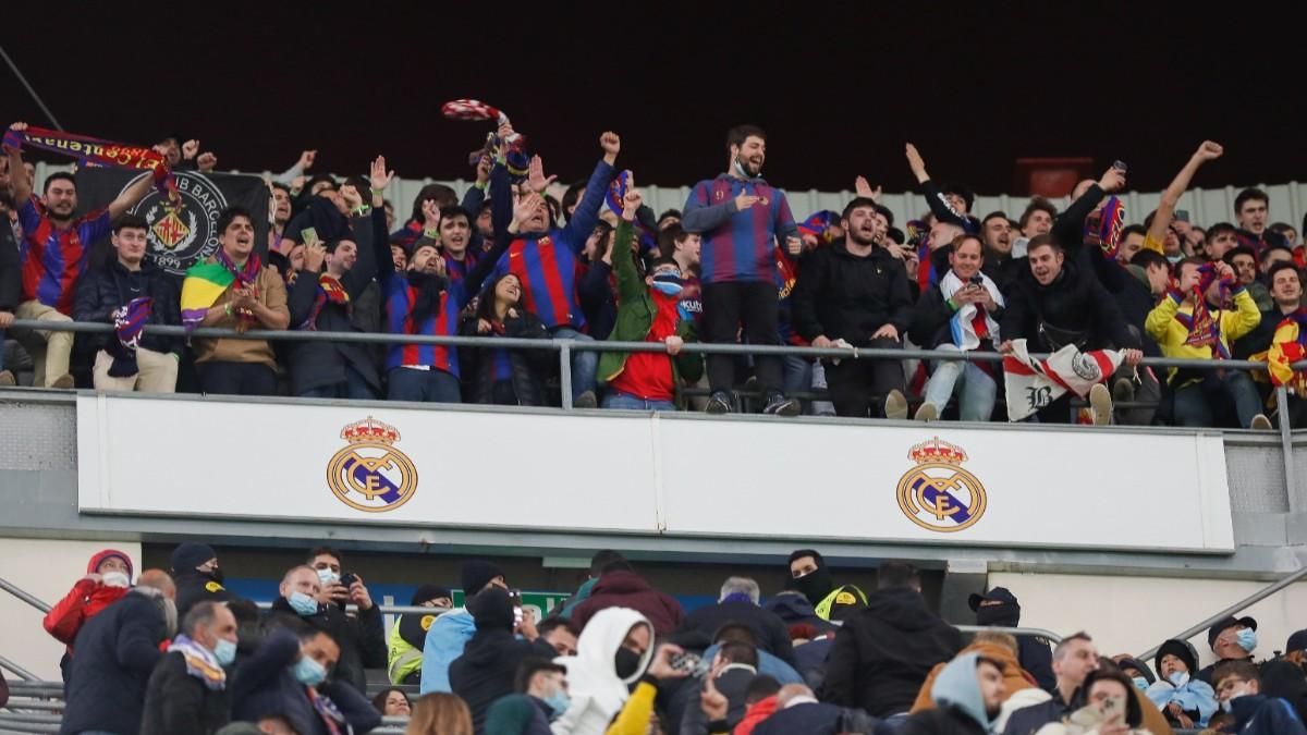 Los aficionados del Barça vivieron una noche mágica en el Santiago Bernabéu Los aficionados del Barça vivieron una noche mágica en el Santiago Bernabéu
