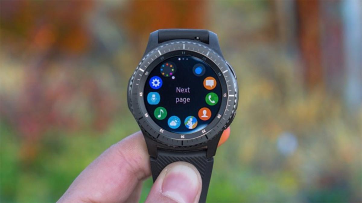 Аккумулятор часы самсунг. Samsung Galaxy Gear s4. Самсунг Геар 4. Samsung watch Gear s4. Смарт часы самсунг Гир 4.
