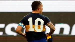 Carlos Tévez, en el momento de festejar su tanto ante Internacional Carlos Tévez, en el momento de festejar su tanto ante Internacional