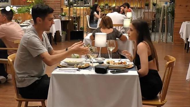 Soltera revela cual es su talento sexual en First Dates