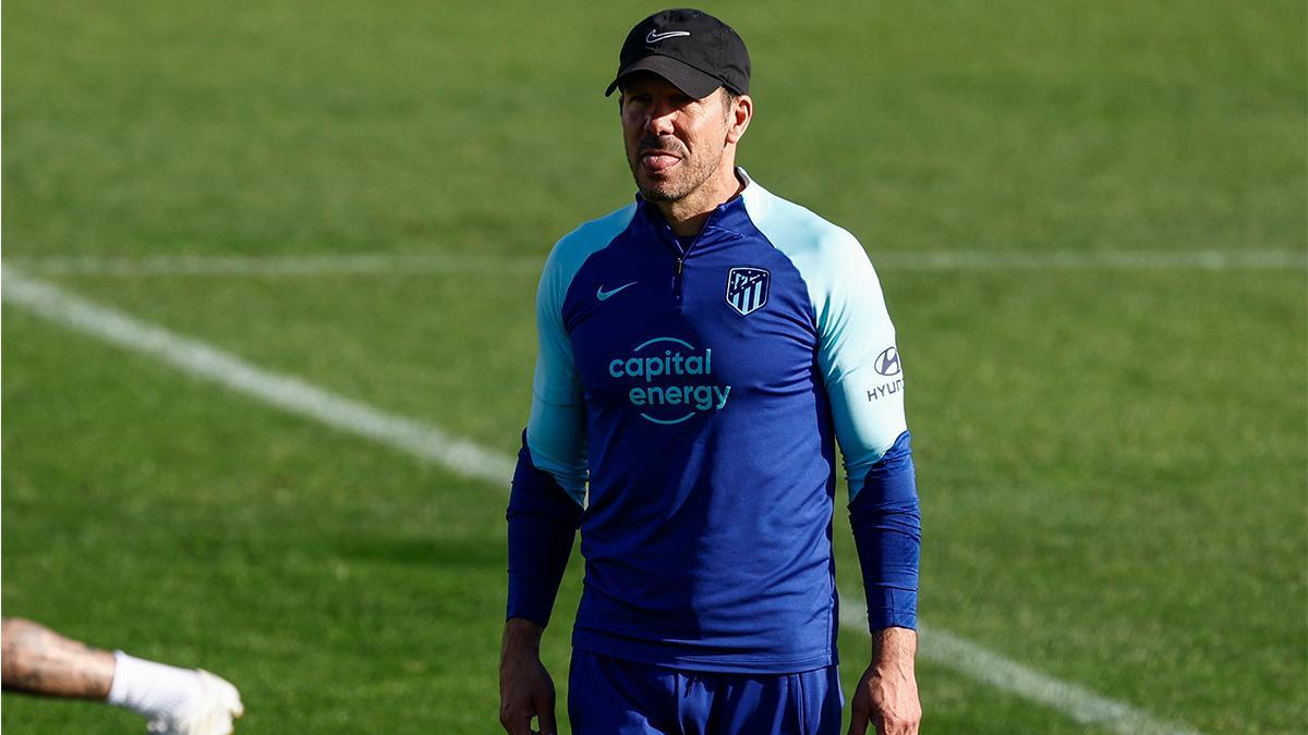 Simeone, durante un entrenamiento del Atlético de Madrid Simeone, durante un entrenamiento del Atlético de Madrid