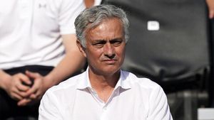 Mourinho podría ser la alternativa de Zidane en el Madrid Mourinho podría ser la alternativa de Zidane en el Madrid