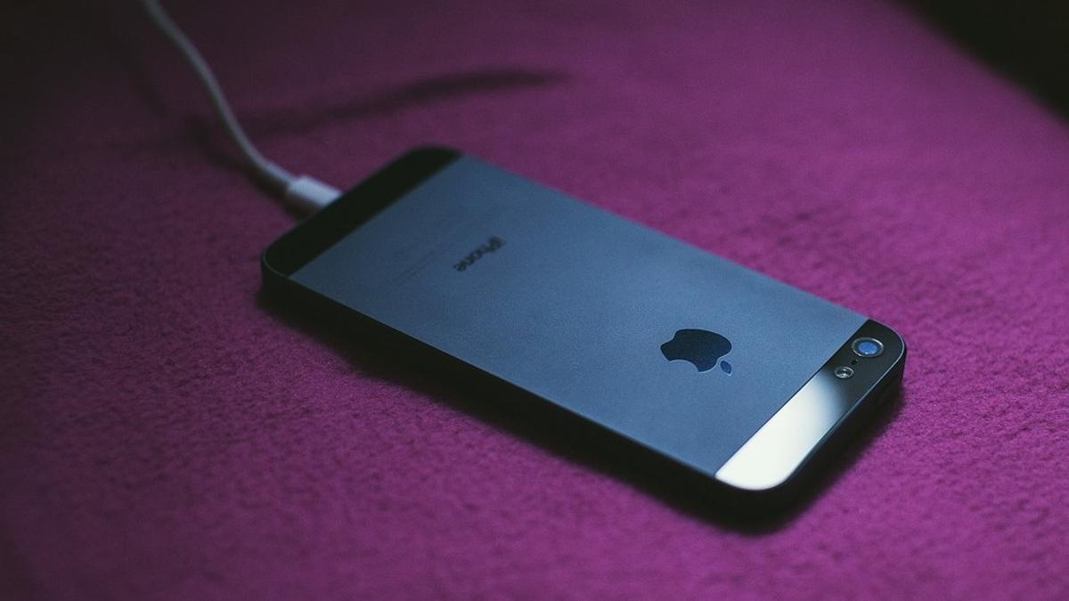 Technology News |  Apple begins to bend the law: the iPhone 15 changes its charger