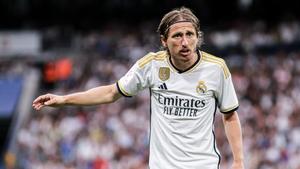 A Luka Modric le está tocando vivir una situación extraña en el Real Madrid
