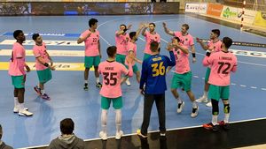 Los jugadores del Barca Lassa en el pabellón del Bada Huesca Los jugadores del Barca Lassa en el pabellón del Bada Huesca