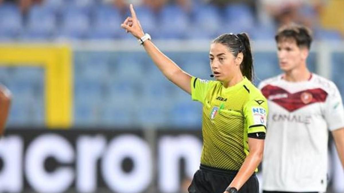 Maria Sole Ferrieri La Primera árbitra En Dirigir Un Partido De La Serie A 4501