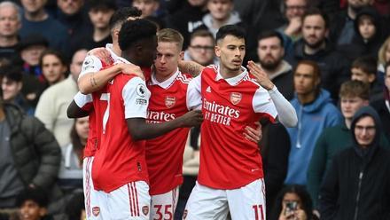 Los jugadores del Arsenal, celebrando uno de sus goles al Crystal Palace