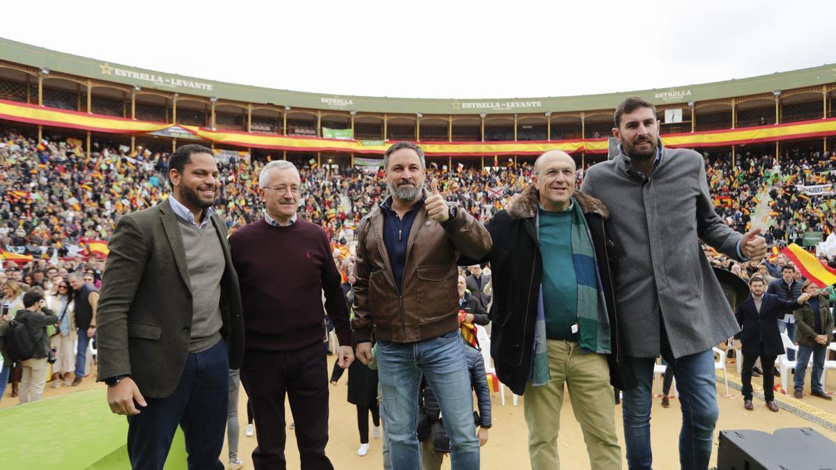 Vox Murcia | Abascal llega a la Plaza de Toros de Murcia para presentar la artillería electoral Vox Murcia | Abascal llega a la Plaza de Toros de Murcia para presentar la artillería electoral