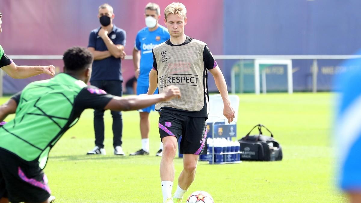 Frenkie de Jong, en el entrenamiento previo al partido de Champions Frenkie de Jong, en el entrenamiento previo al partido de Champions