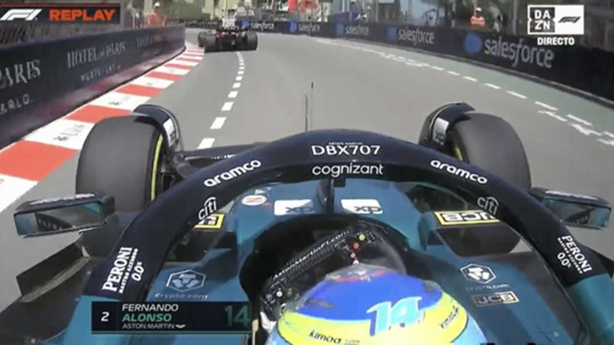 Alonso, espectáculo en la pista… y también en la radio con Checo y Russell