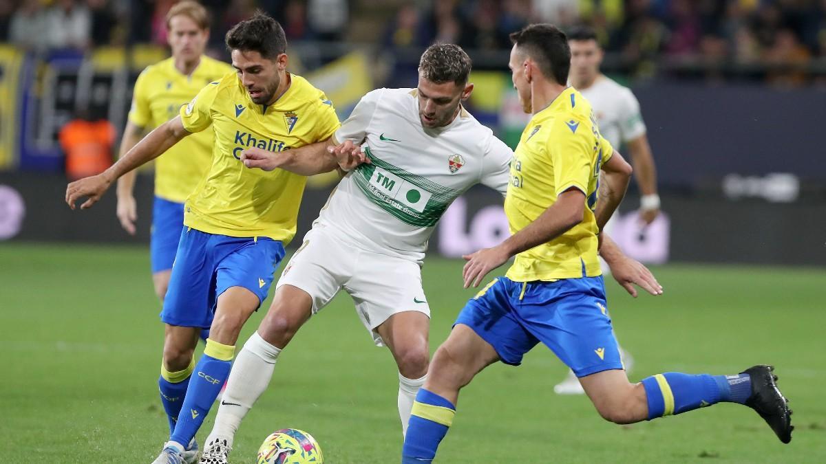 Derbi andaluz agónico con los errores del VAR de fondo