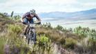 Luis Enrique compitiendo en la Cape Epic con su bici asturiana